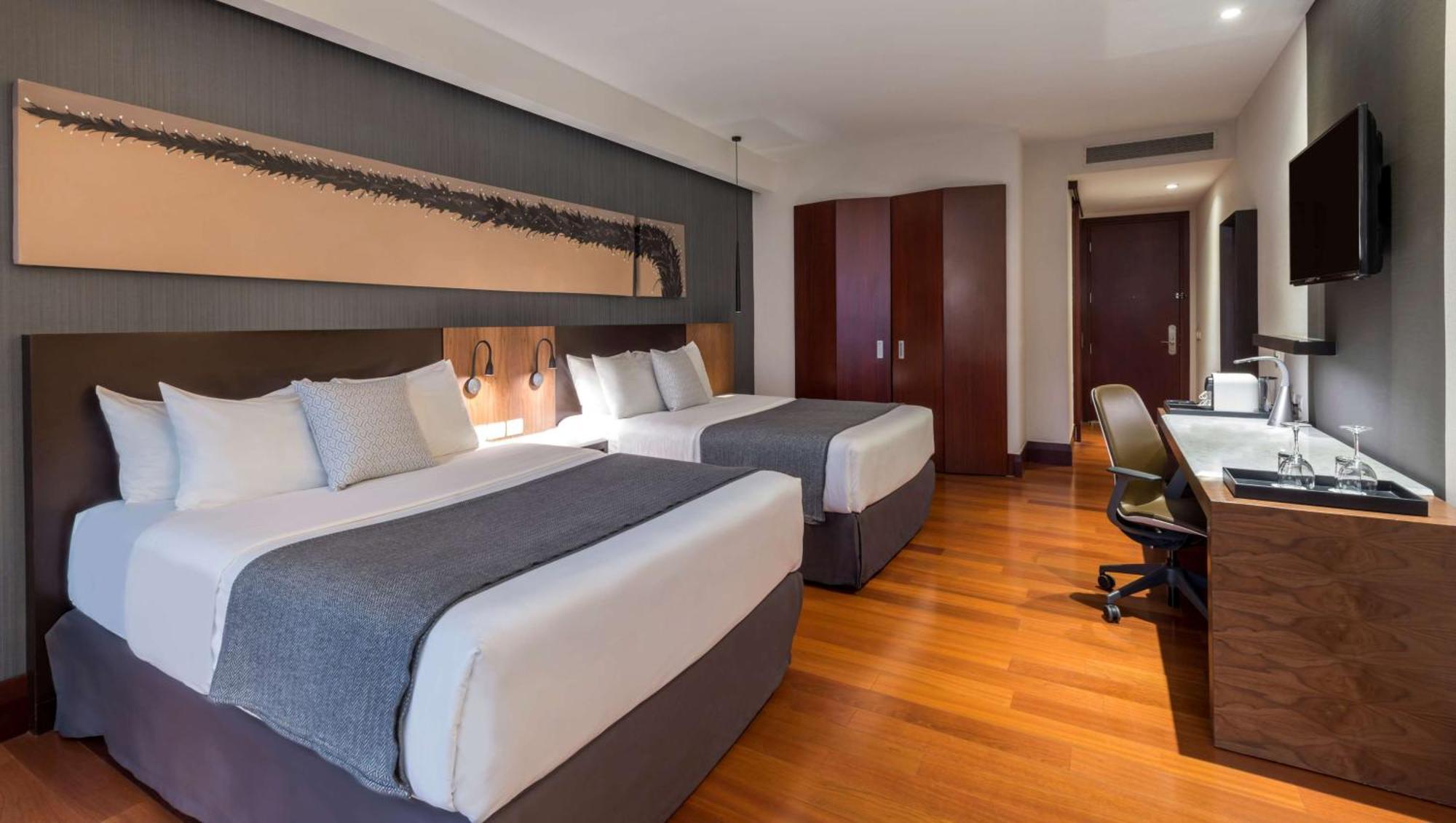 Nh Collection Guadalajara Providencia Hotel Bagian luar foto