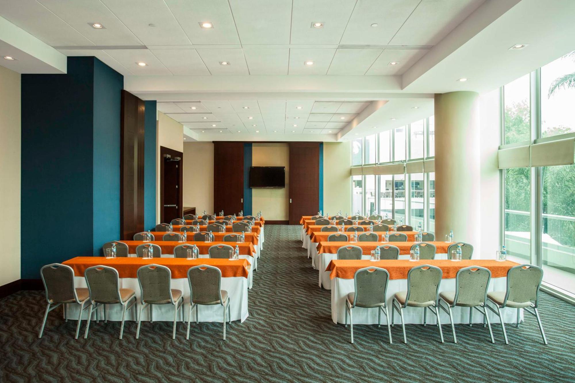 Nh Collection Guadalajara Providencia Hotel Bagian luar foto