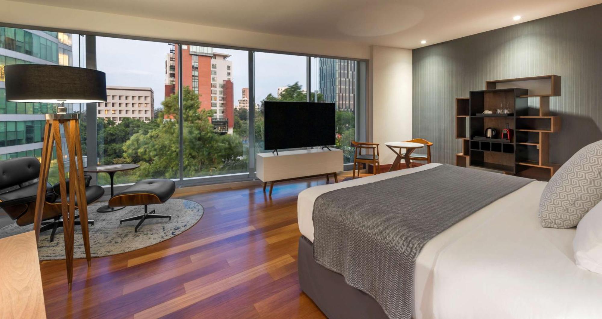 Nh Collection Guadalajara Providencia Hotel Bagian luar foto